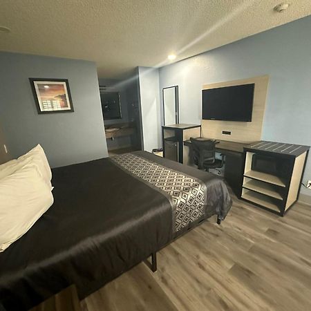 Orange Tustin Inn In אורנג' מראה חיצוני תמונה