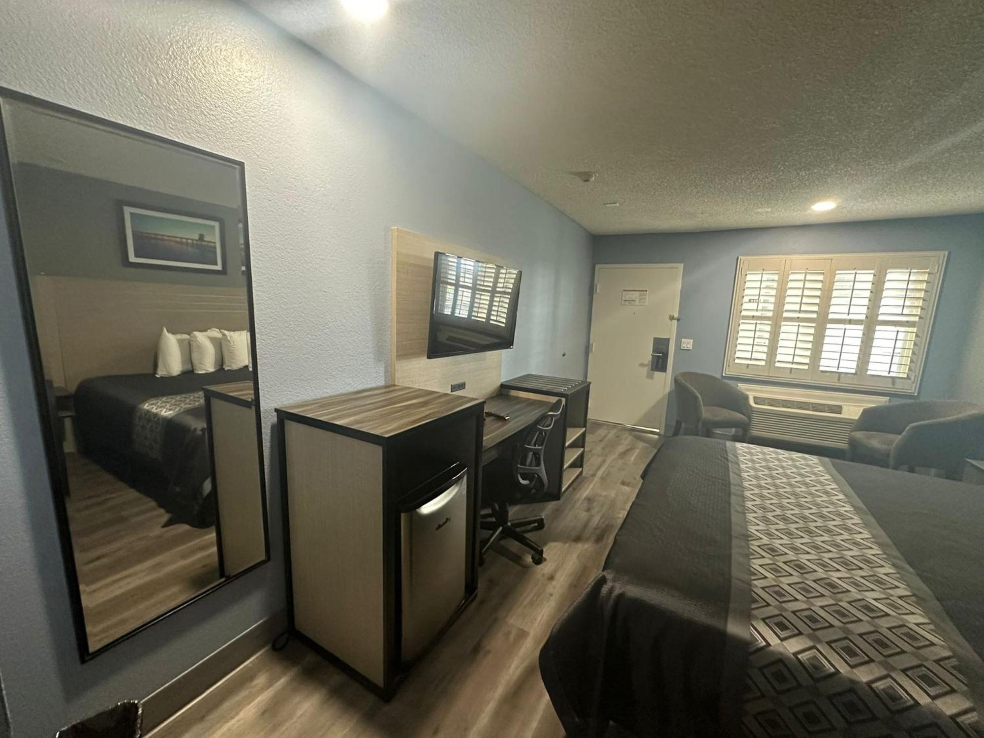 Orange Tustin Inn In אורנג' מראה חיצוני תמונה