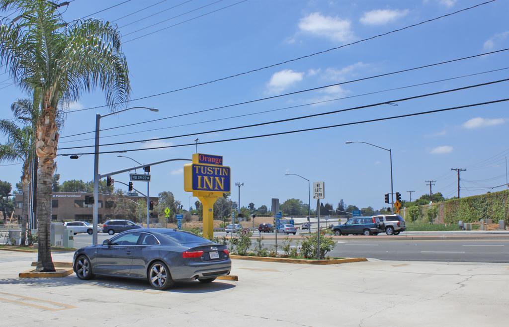 Orange Tustin Inn In אורנג' מראה חיצוני תמונה