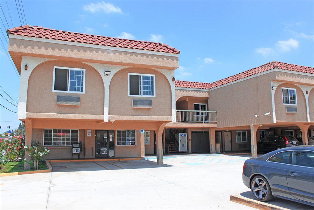 Orange Tustin Inn In אורנג' מראה חיצוני תמונה