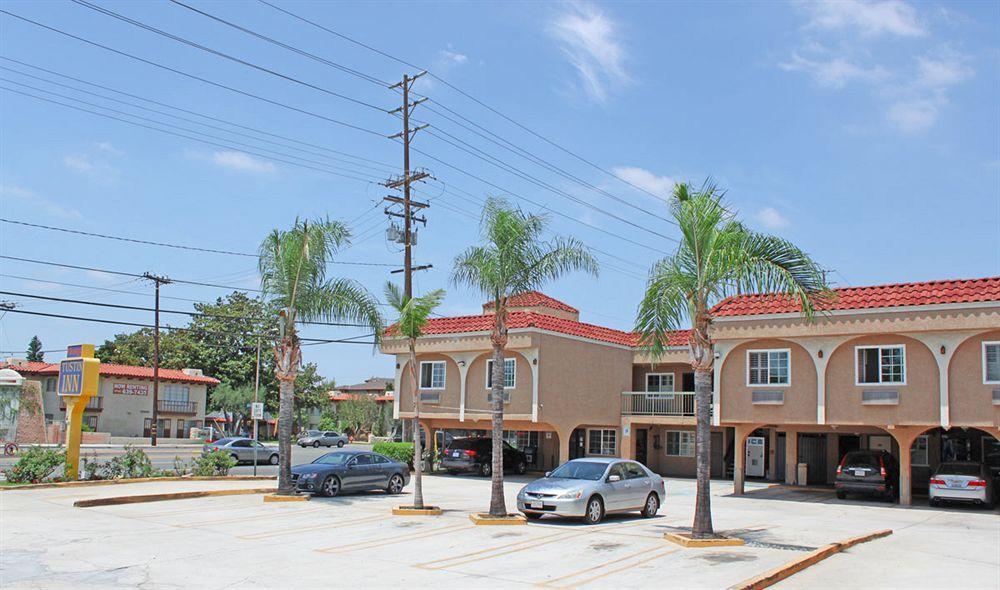 Orange Tustin Inn In אורנג' מראה חיצוני תמונה
