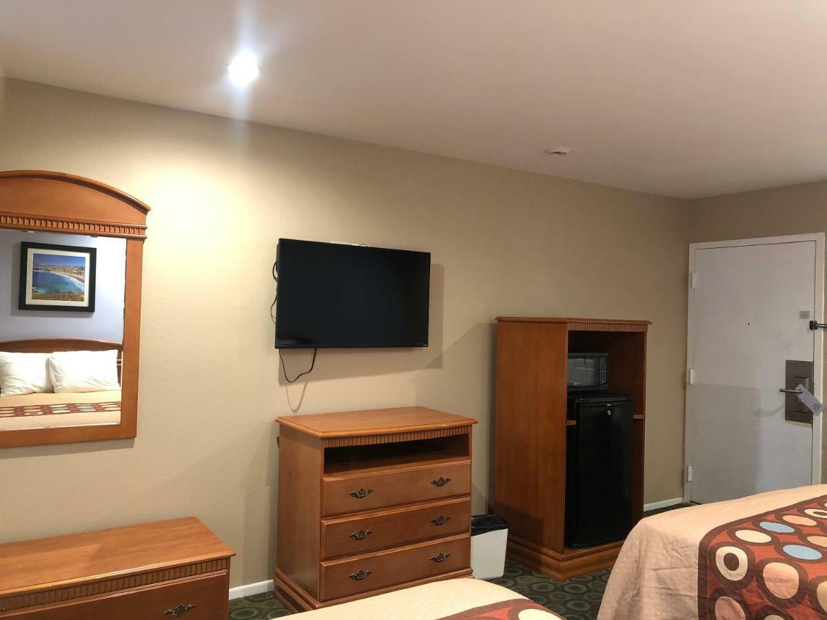 Orange Tustin Inn In אורנג' מראה חיצוני תמונה